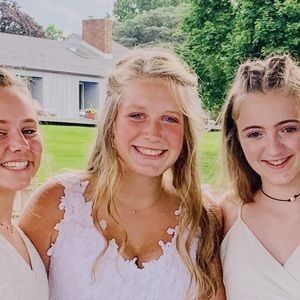 Meet your Posher, Julia